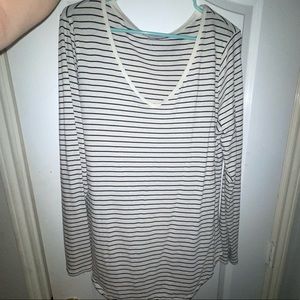 Old Navy Everywear Striped Long sleeve v neck shirt